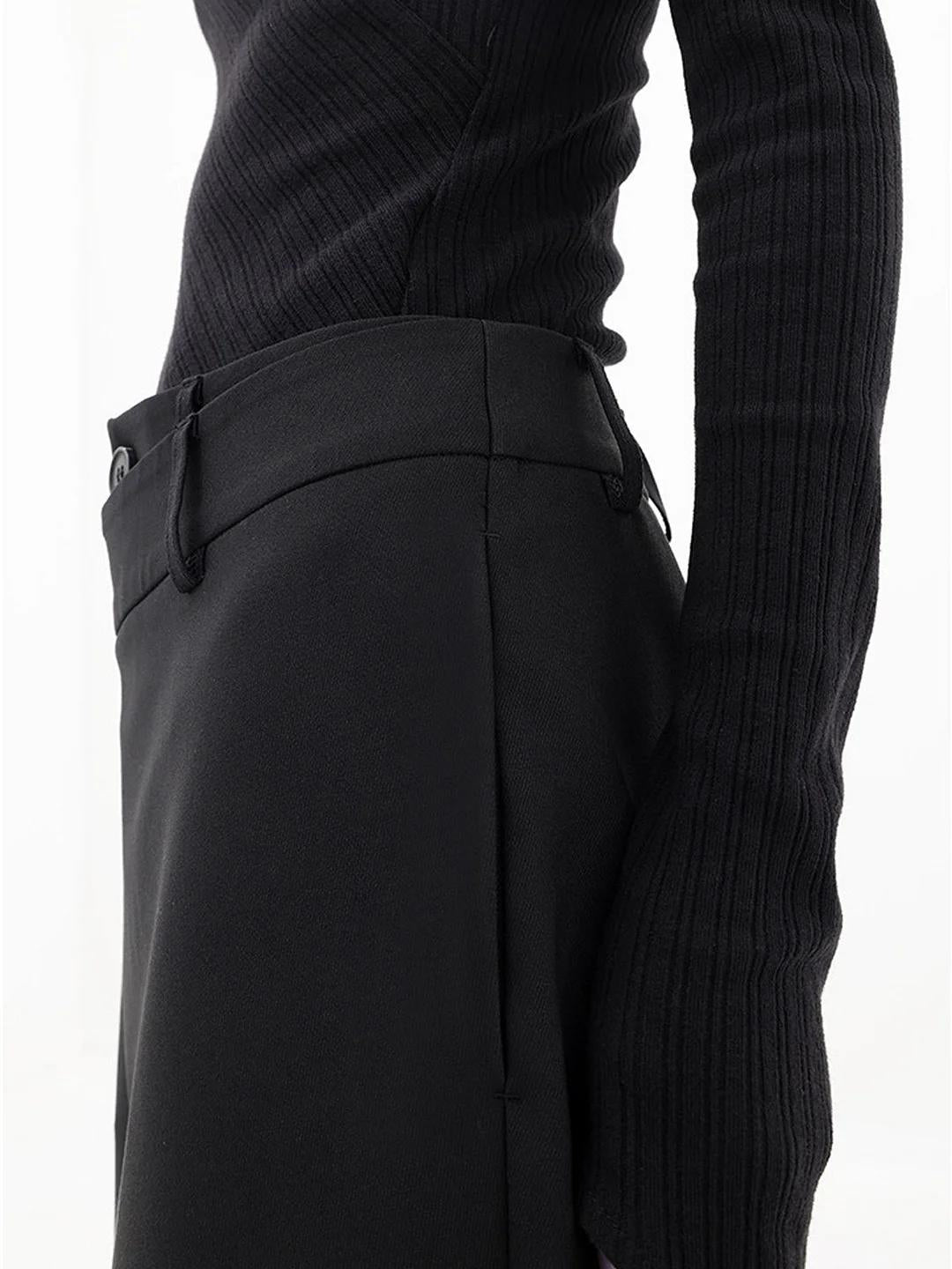 Beatriz | Pantalón asimétrico de tela liviana con estilo moderno